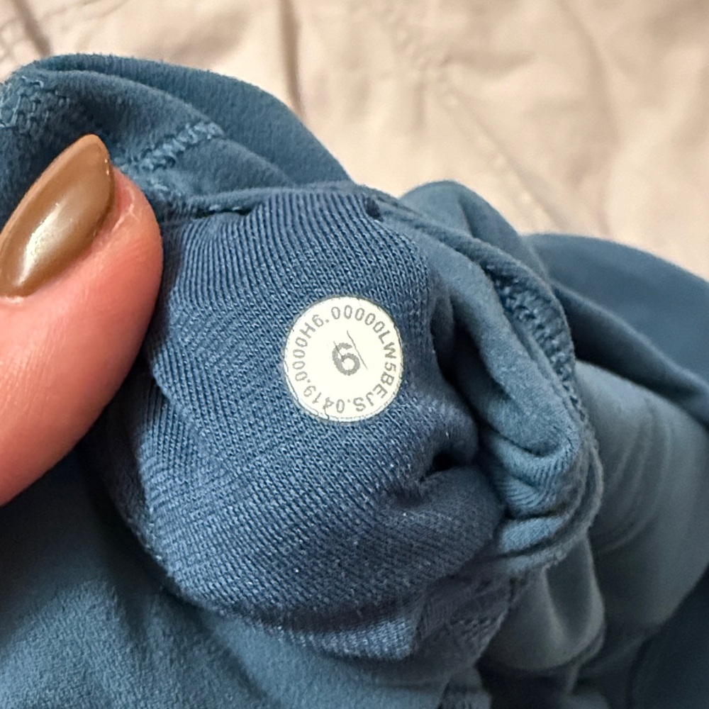 Blue Align Lululemon Leggings - Picture 5 of 5